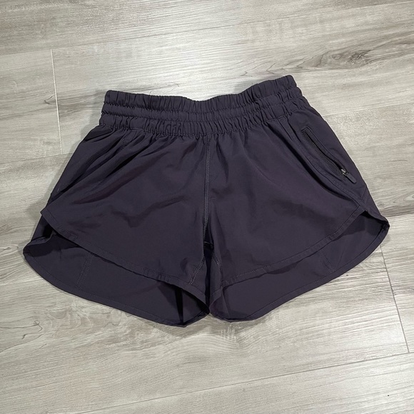 Lululemon Tracker Short V (4") - Picture 6 of 6